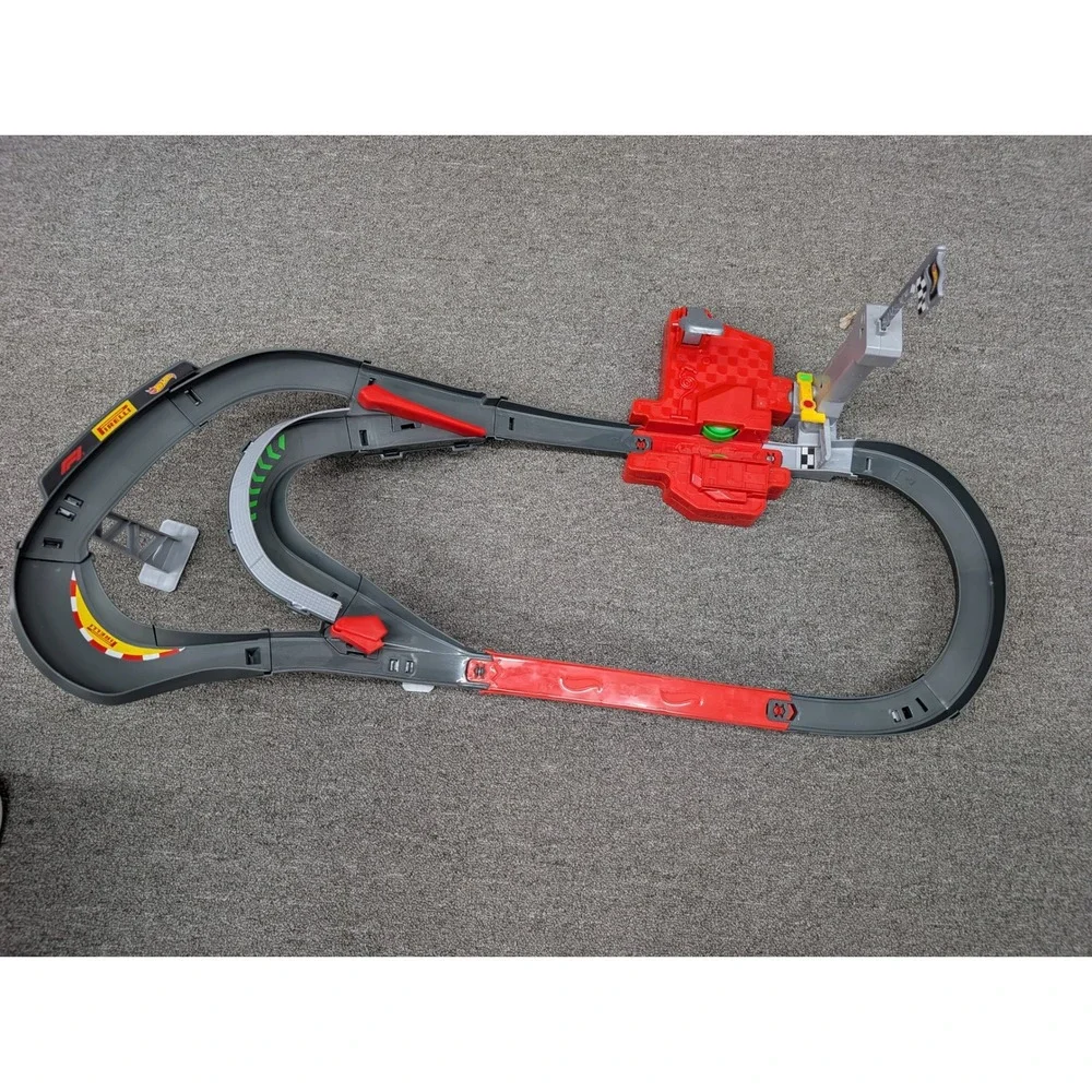 Hot Wheels F1‎ Pirelli Racing Track Set Motorized Booster Slot Car Circuit